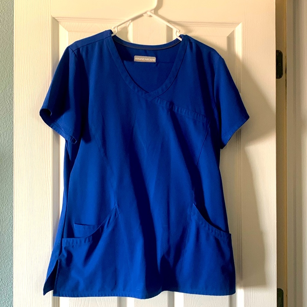 Sketchers scrub set